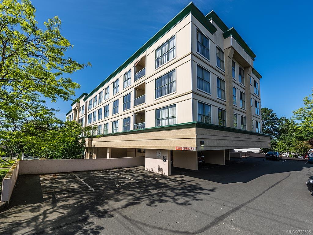 202-3460 Quadra St, Saanich