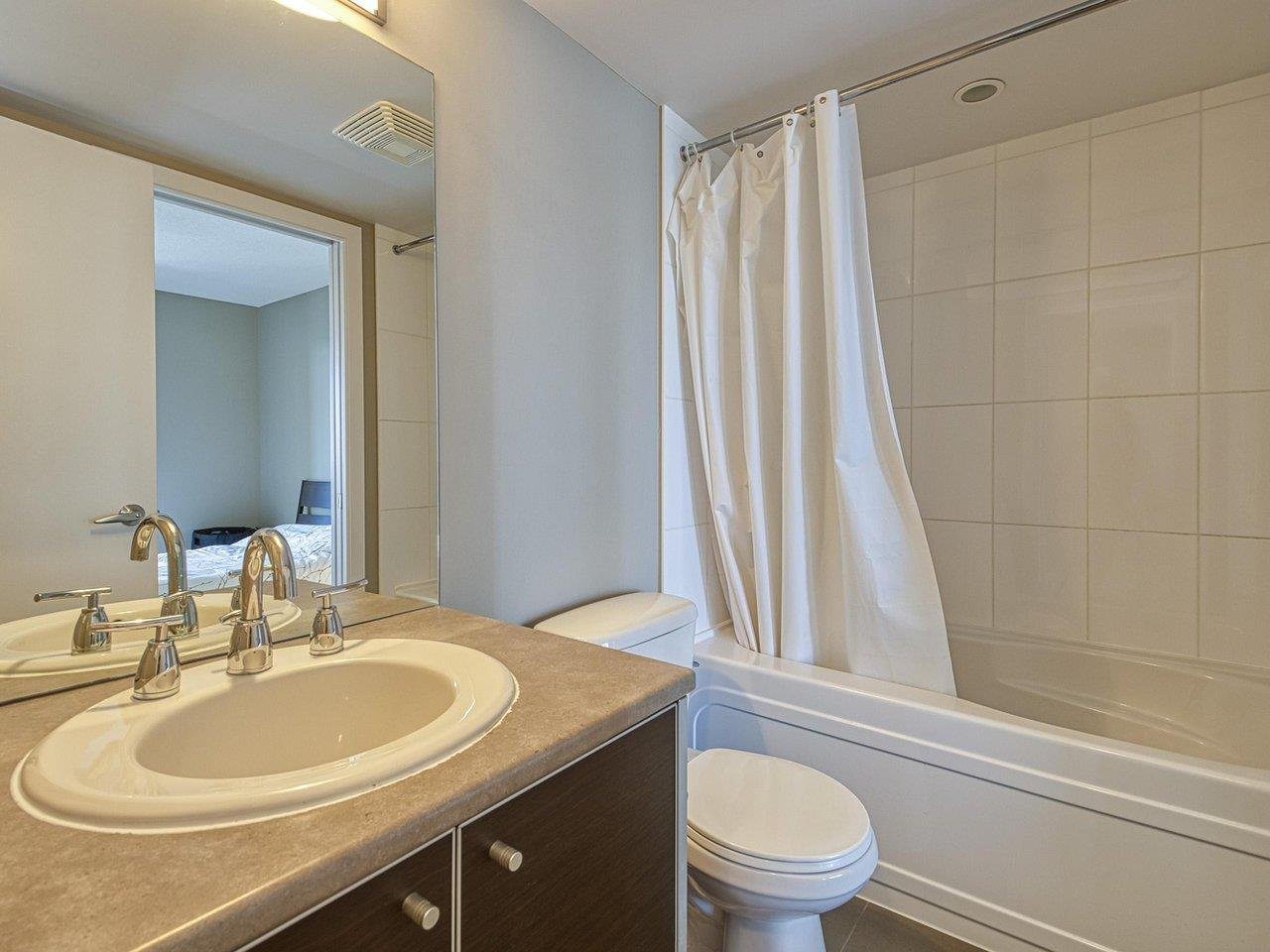 2201-13688 100 Avenue, Surrey
