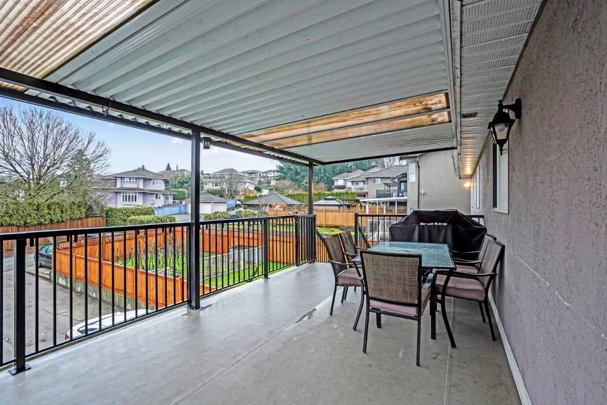 7562 Cariboo Road Rd, Burnaby