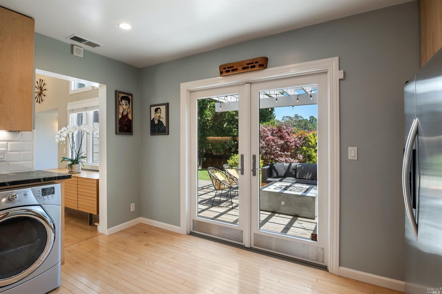 2 Cedarwood Ln