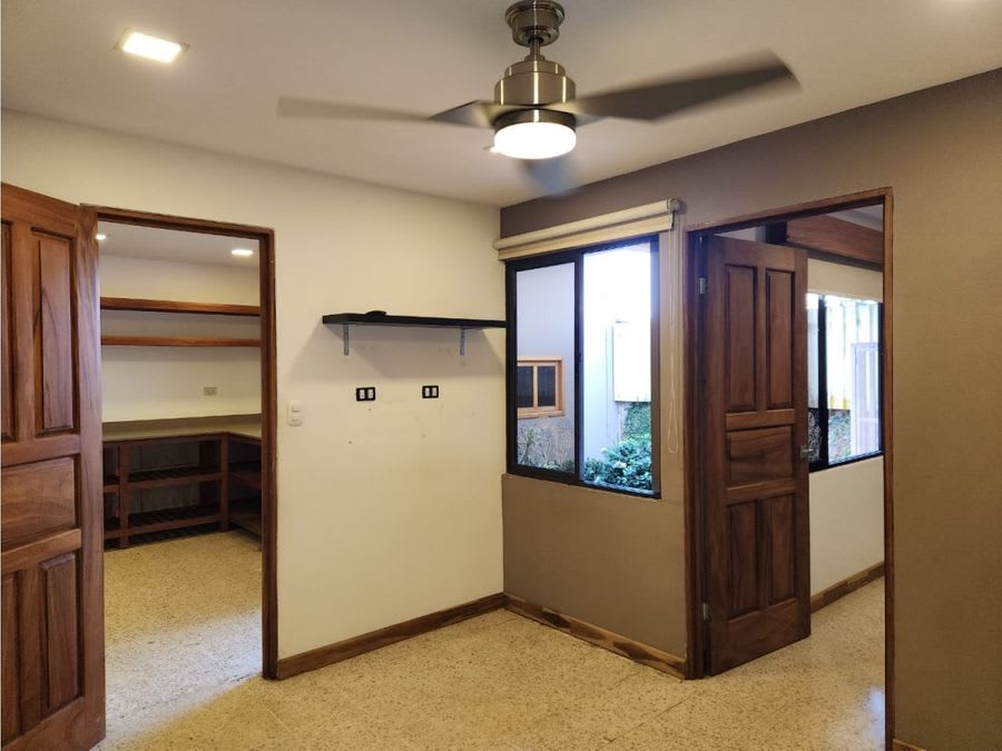 SE Vende Una Hermosa Casa Ubicada en San Isidro General