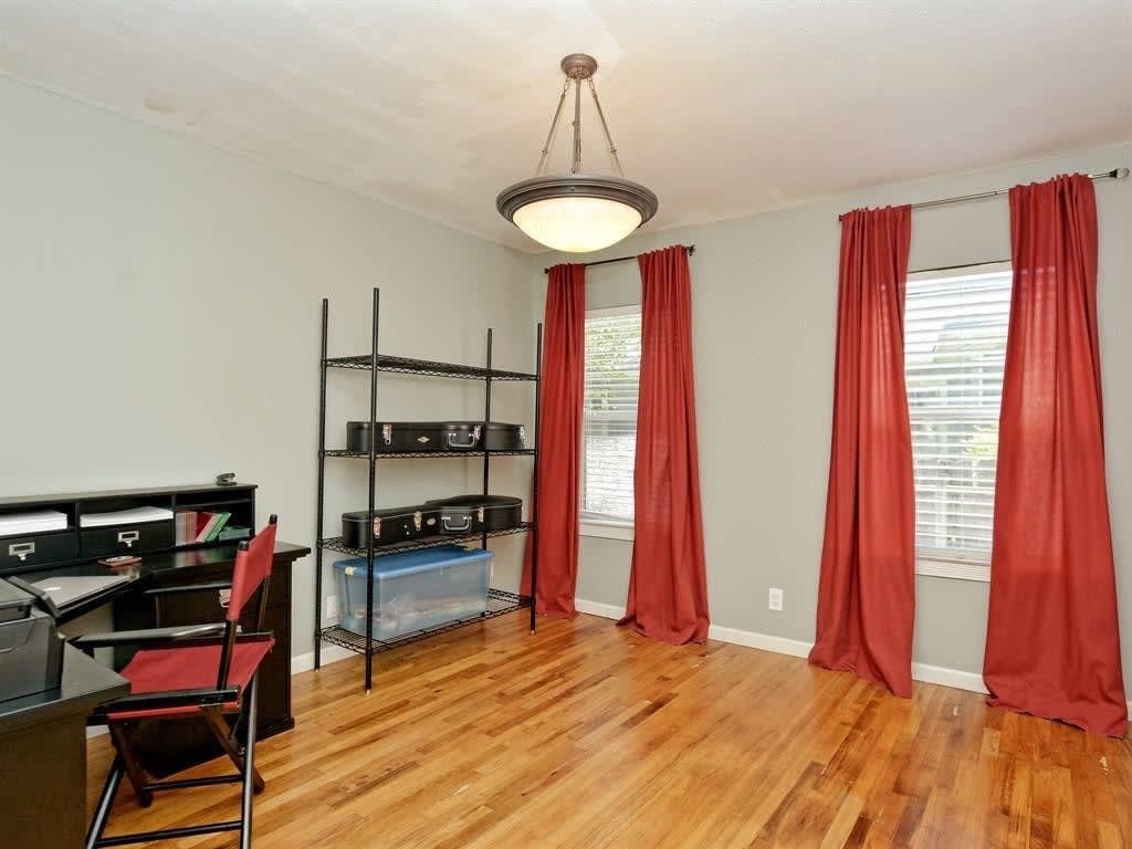 3311 Beverly Rd