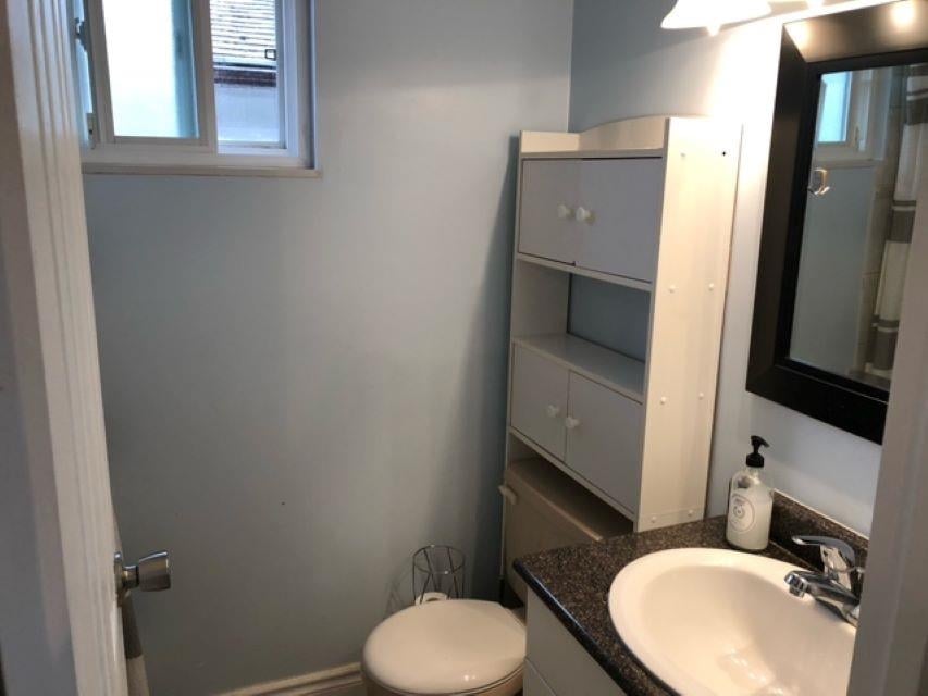1299 Flynn Cres