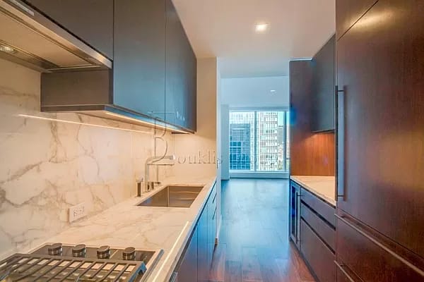 1 West End Ave Unit: 15B