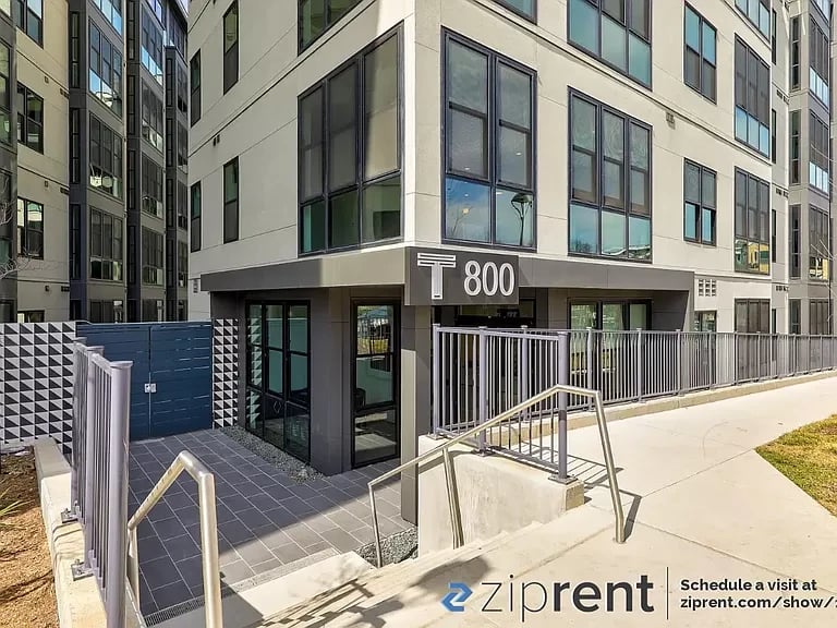 800 Embassy Dr APT 235