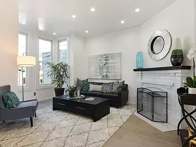 22 Newman St