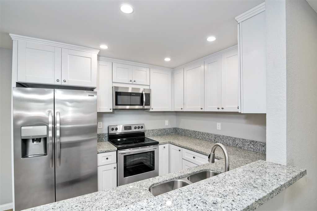 110 N 2nd Ave 5