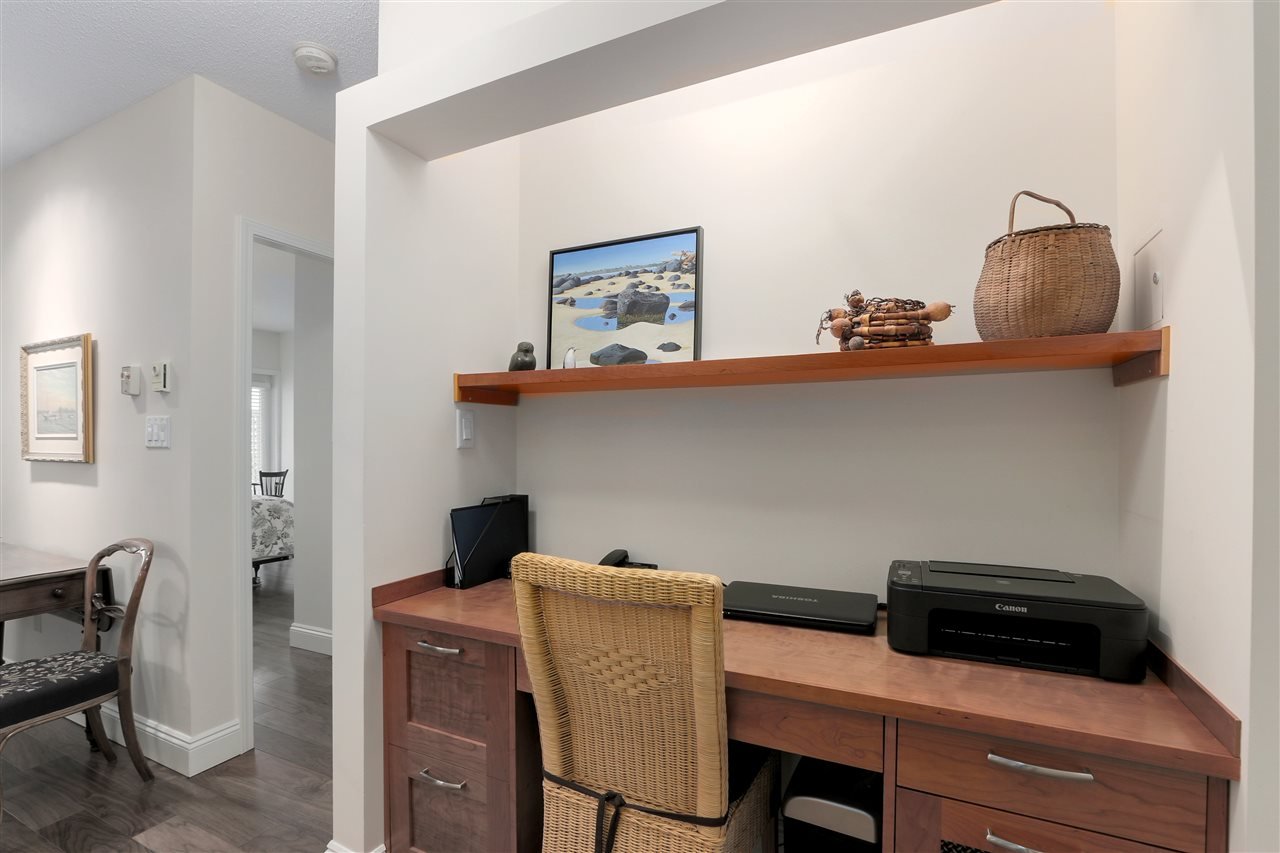 103-2202 Marine Dr