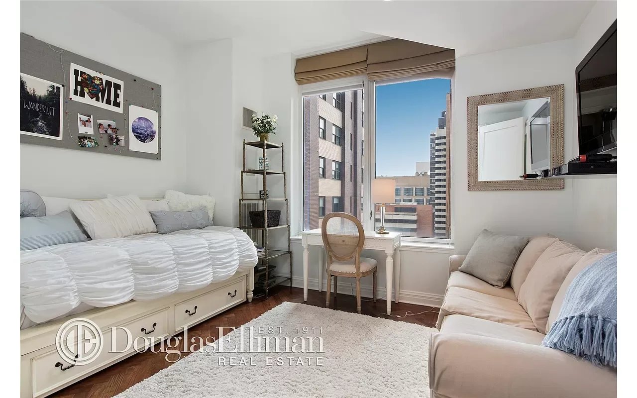 15 West 63rd Street Unit: 15B