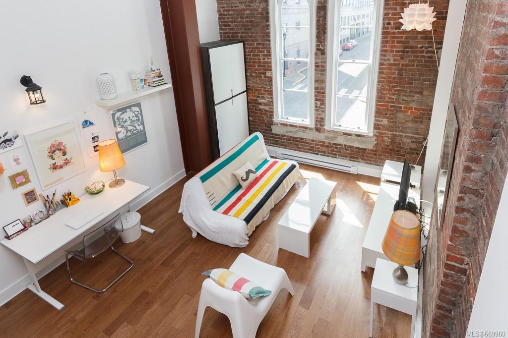 202-562 Yates St, Victoria