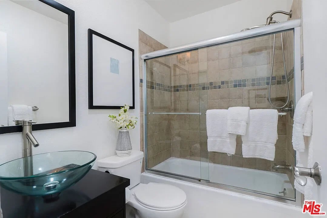 11706 Montana Ave APT 309