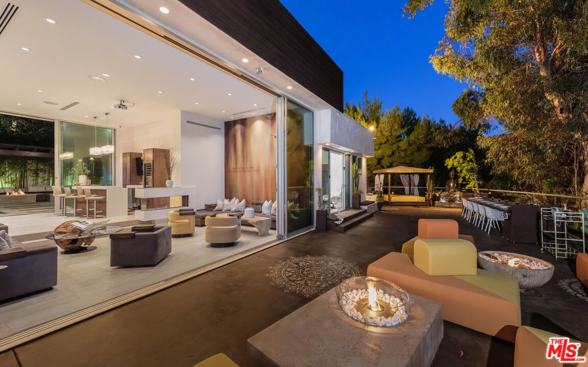 View Opulent