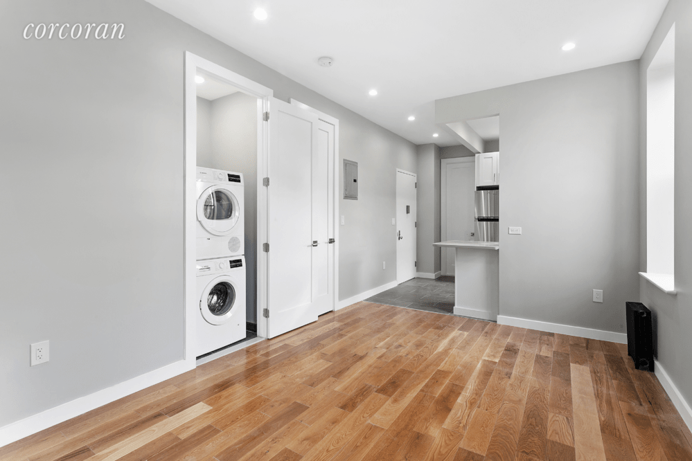 490A Jefferson Ave Unit: 3B