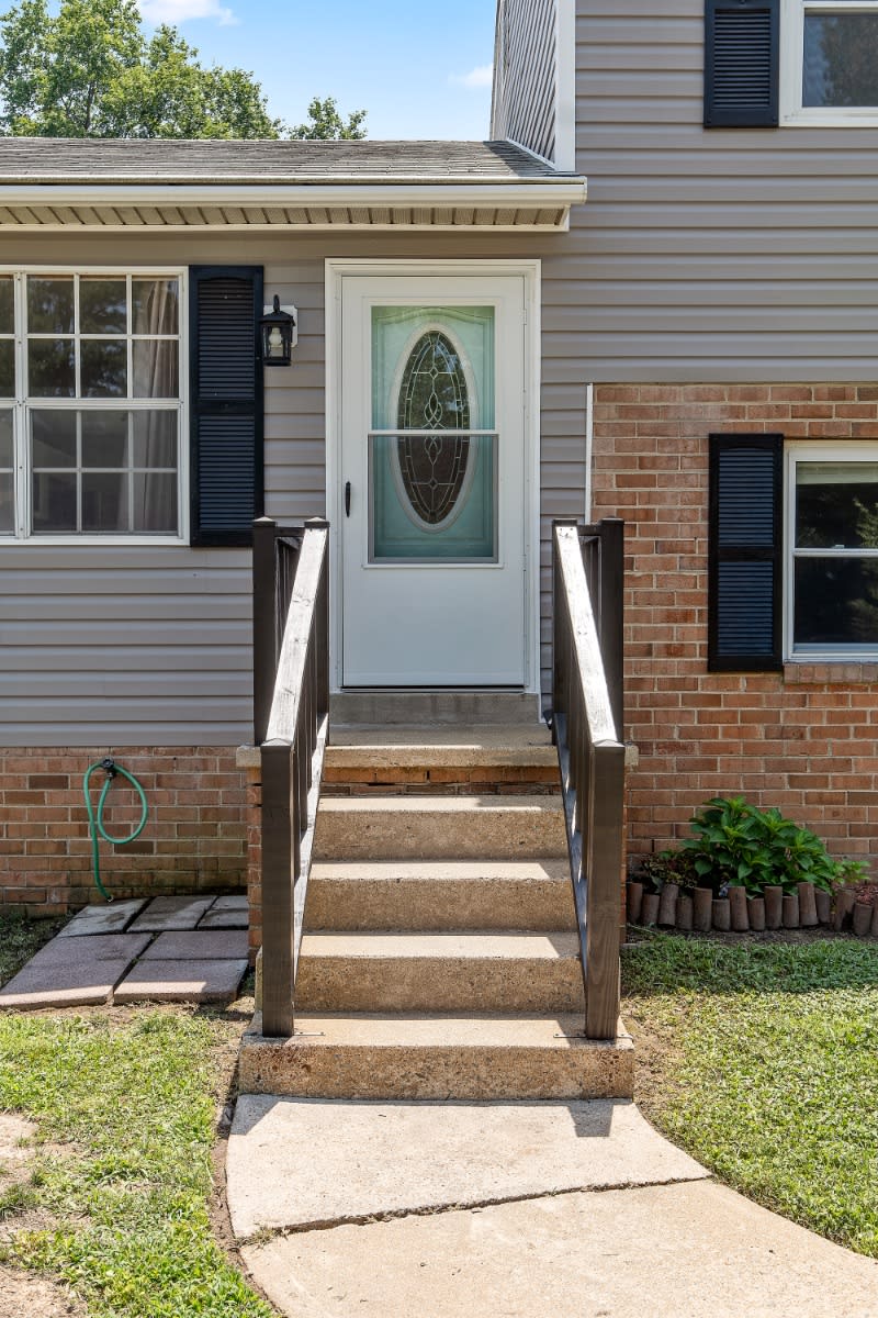 211 Carlstone Drive