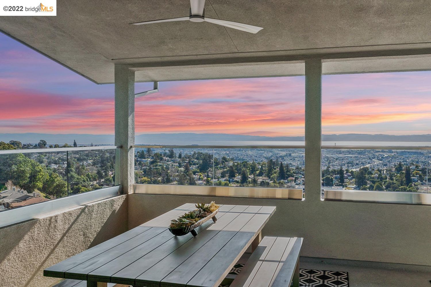 6719 Skyview Dr Oakland, CA, 94605