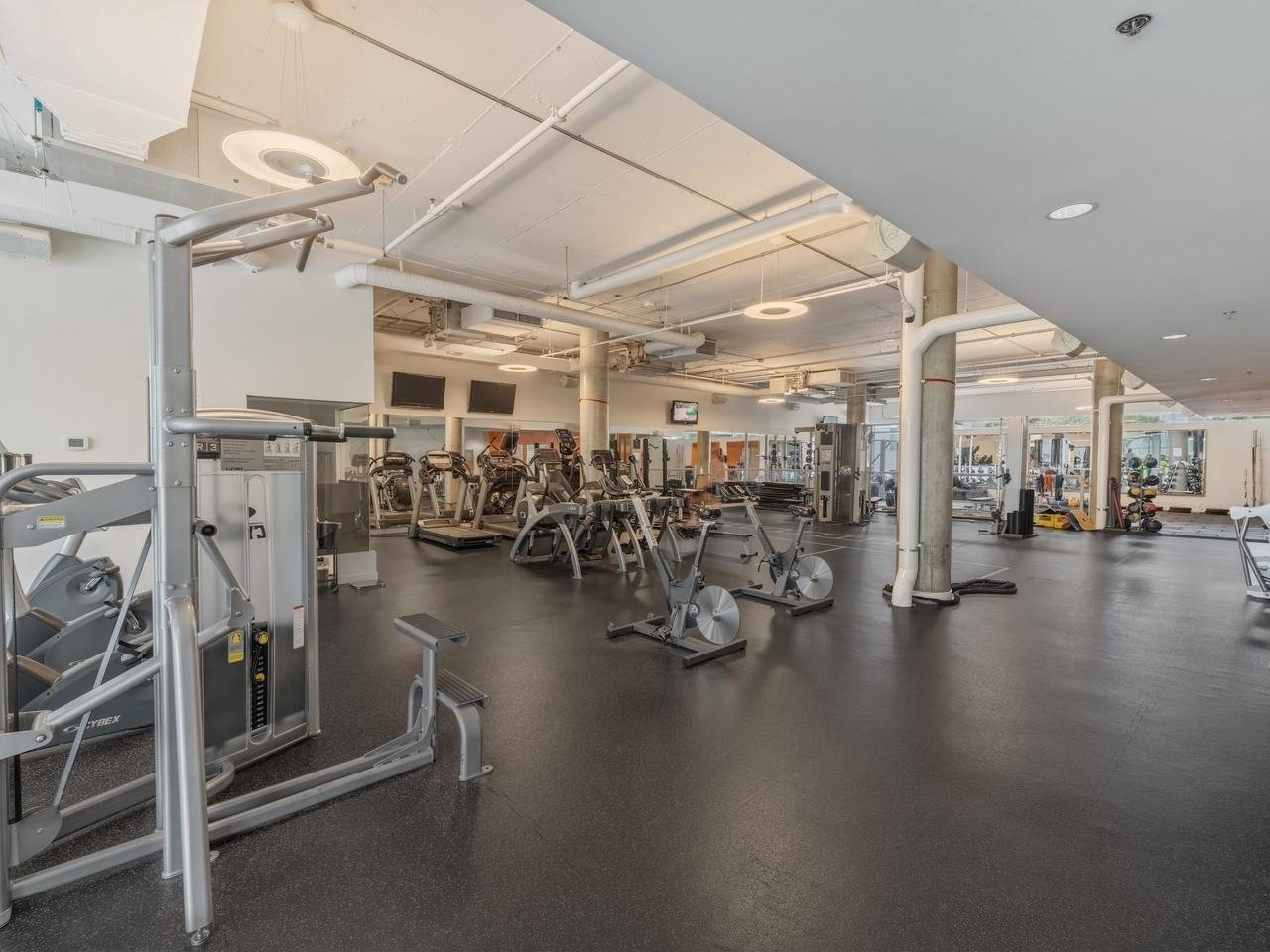 511-522 W 8th Ave