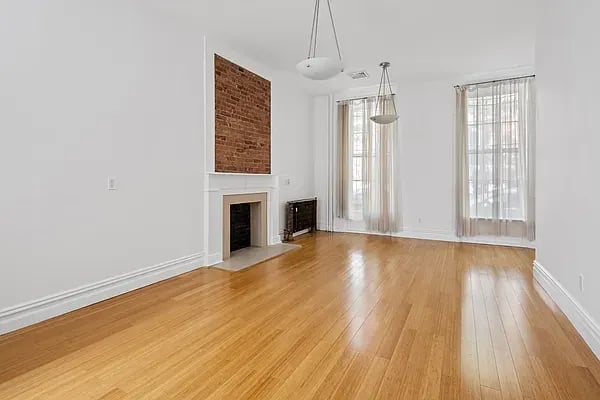 126 East 19th Street Unit: 1F