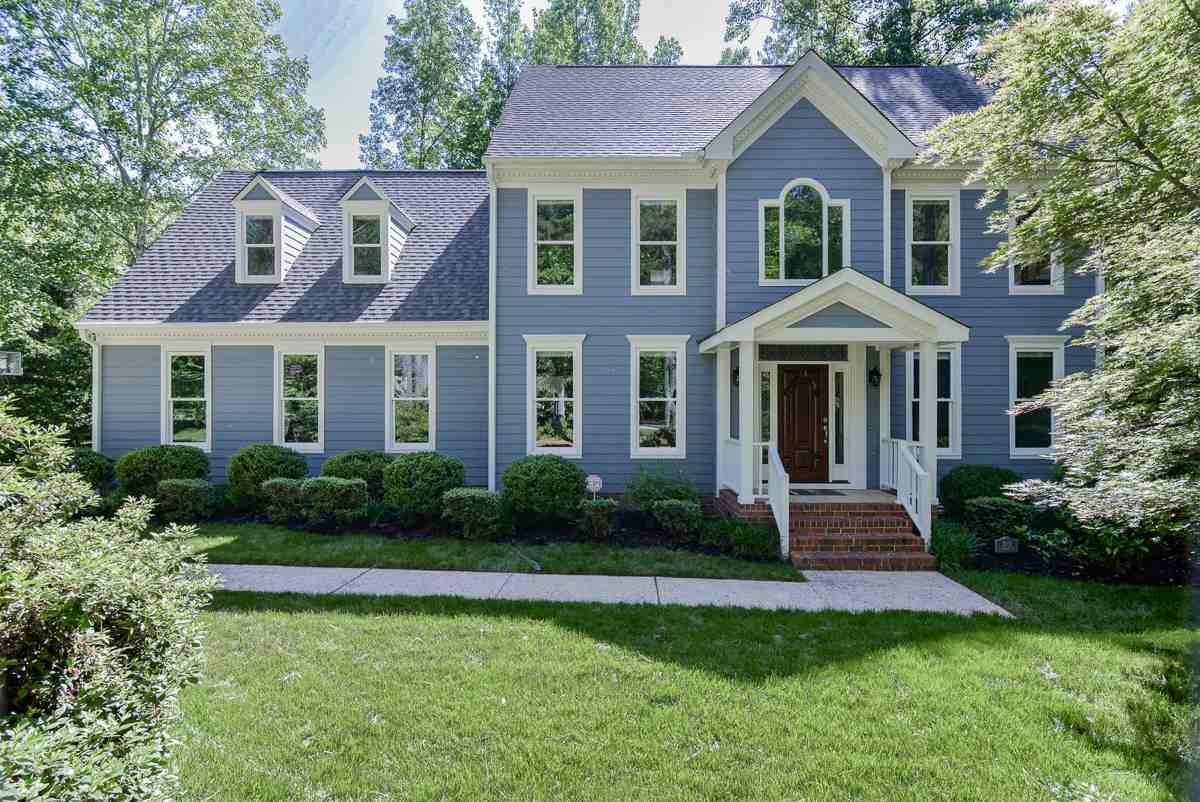 2001 S Hawick Ct