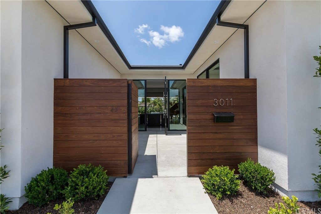 3011 Ceylon Road