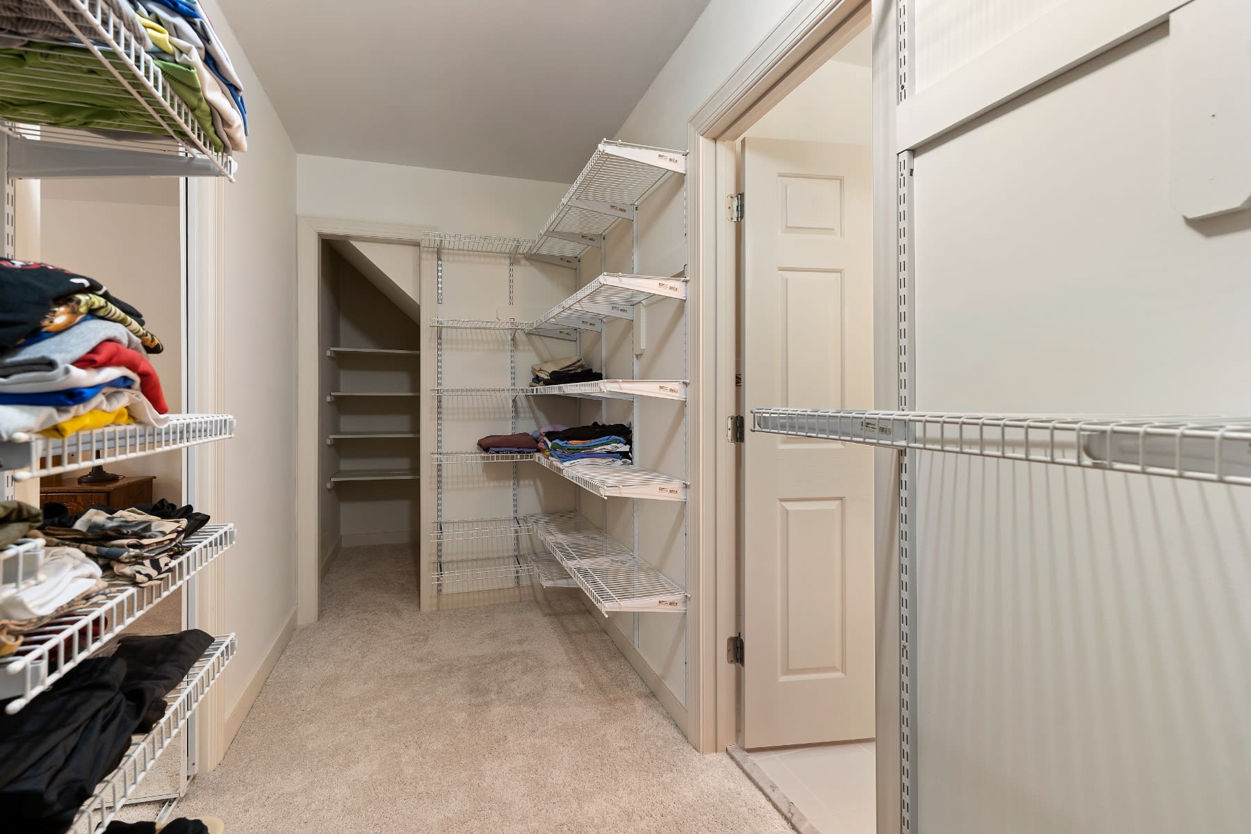3328 Robious Forest Way