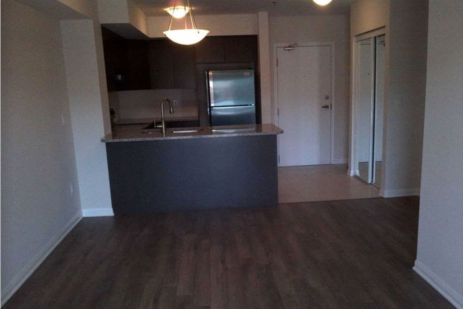 70 Baycliffe Cres Unit: 302