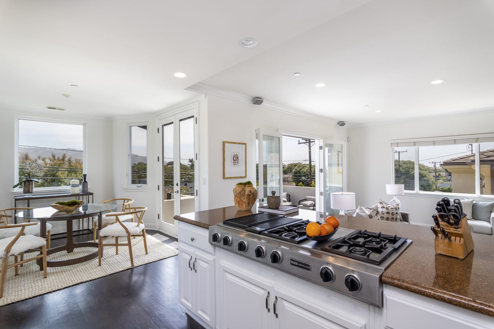 700 Avenue C
