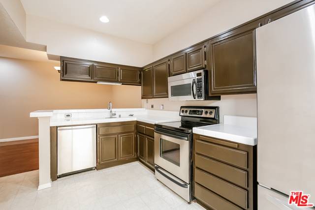 528 Water Oak Lane A