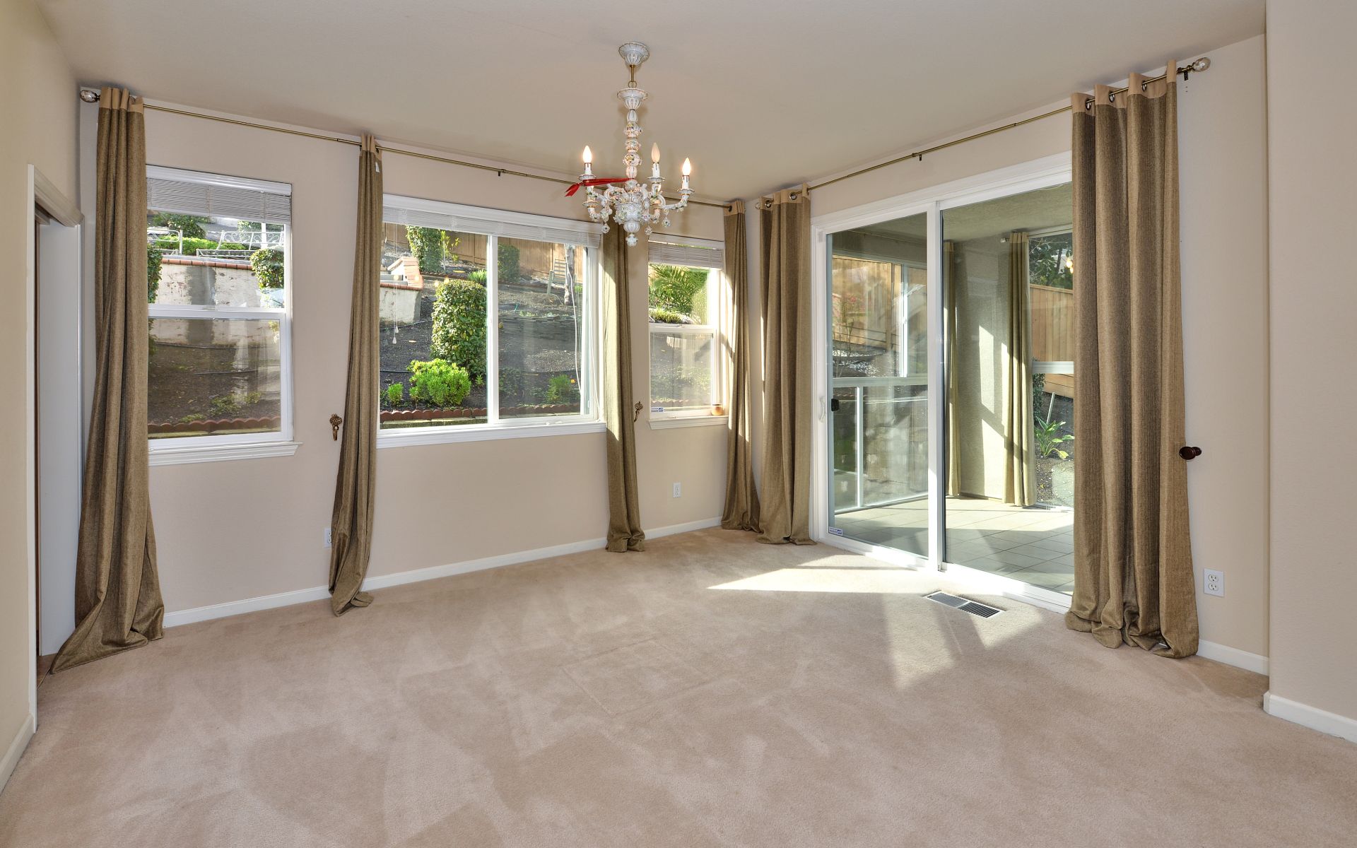 3428 Lake Park Ct