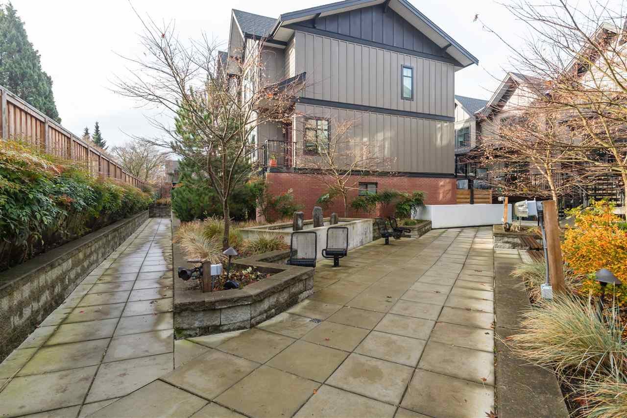 102-7180 Barnet Rd
