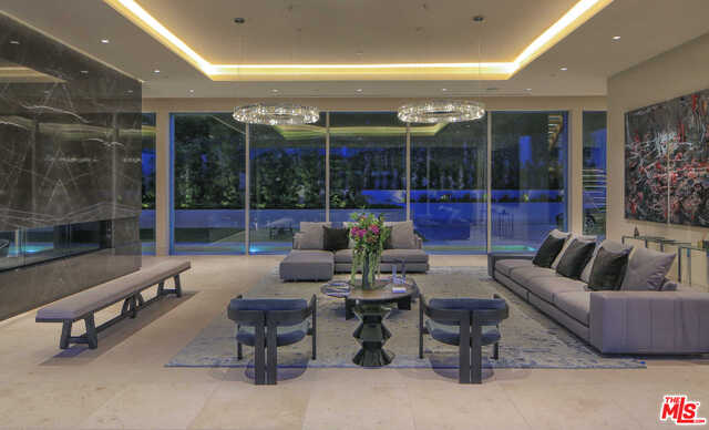 Sapphire Spot