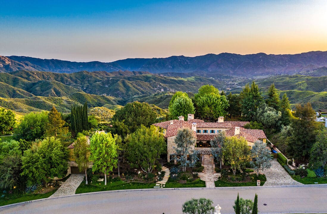 This $18 Million Tuscan-Inspired California Estate Comes With a $100,000 Italian Vacation