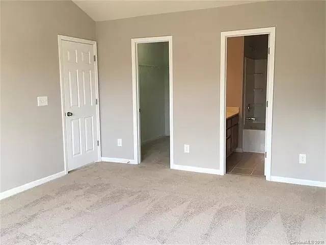 1428 Walnut Hill Dr