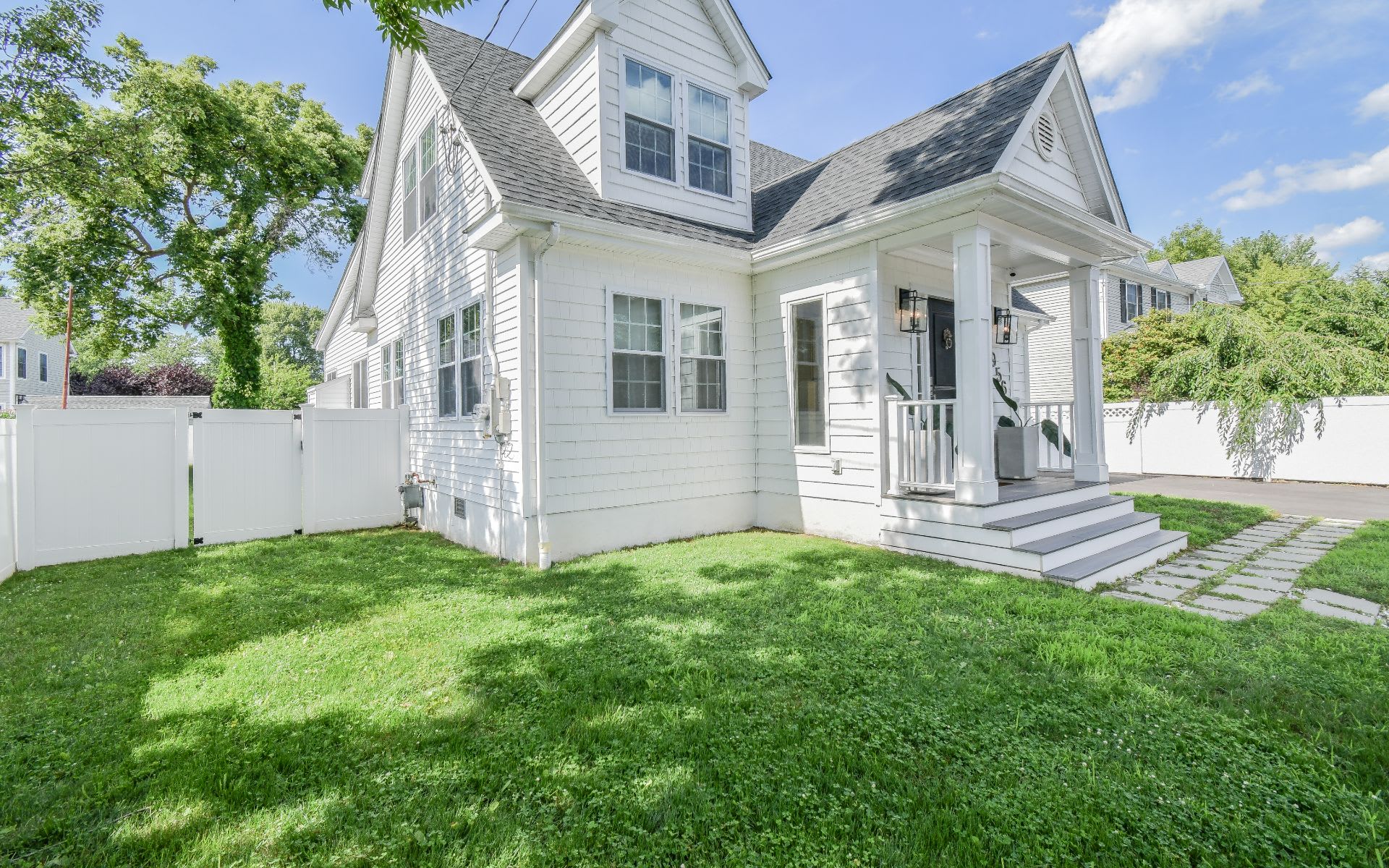 956 Oldfield Road