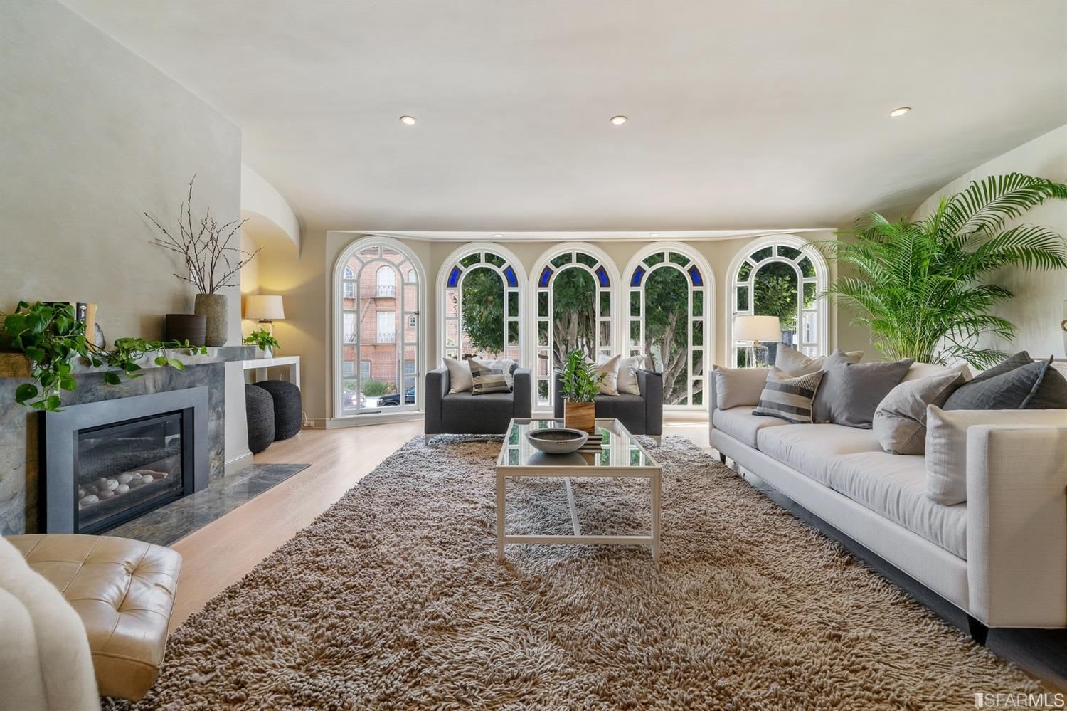 3553 Divisadero