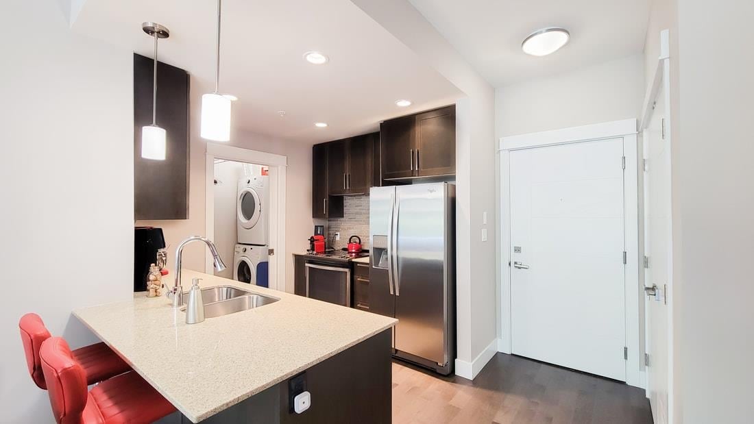212-2465 Wilson Ave