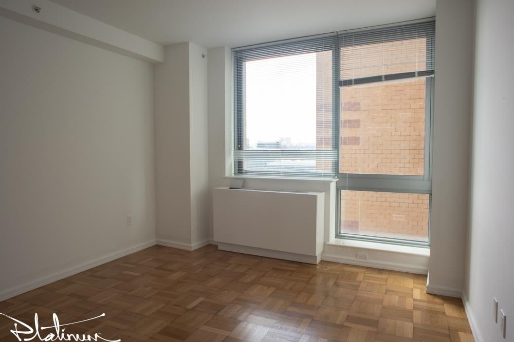 455 West 37th Street, Apt 1609