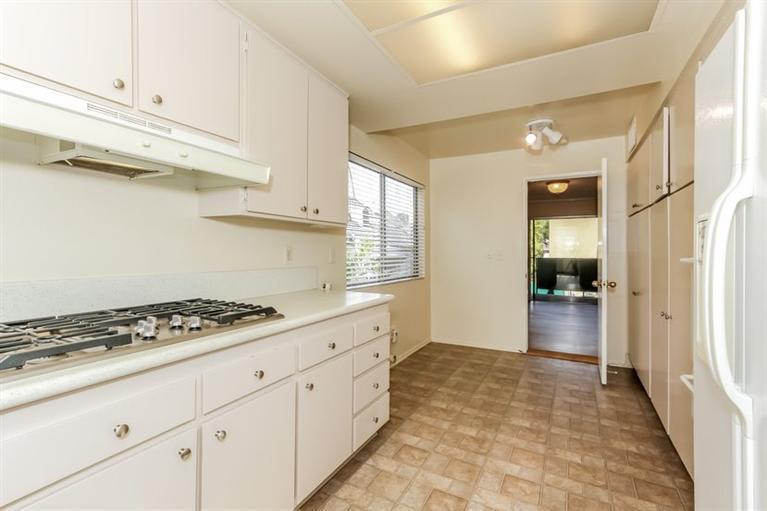 382 E California Blvd, #205