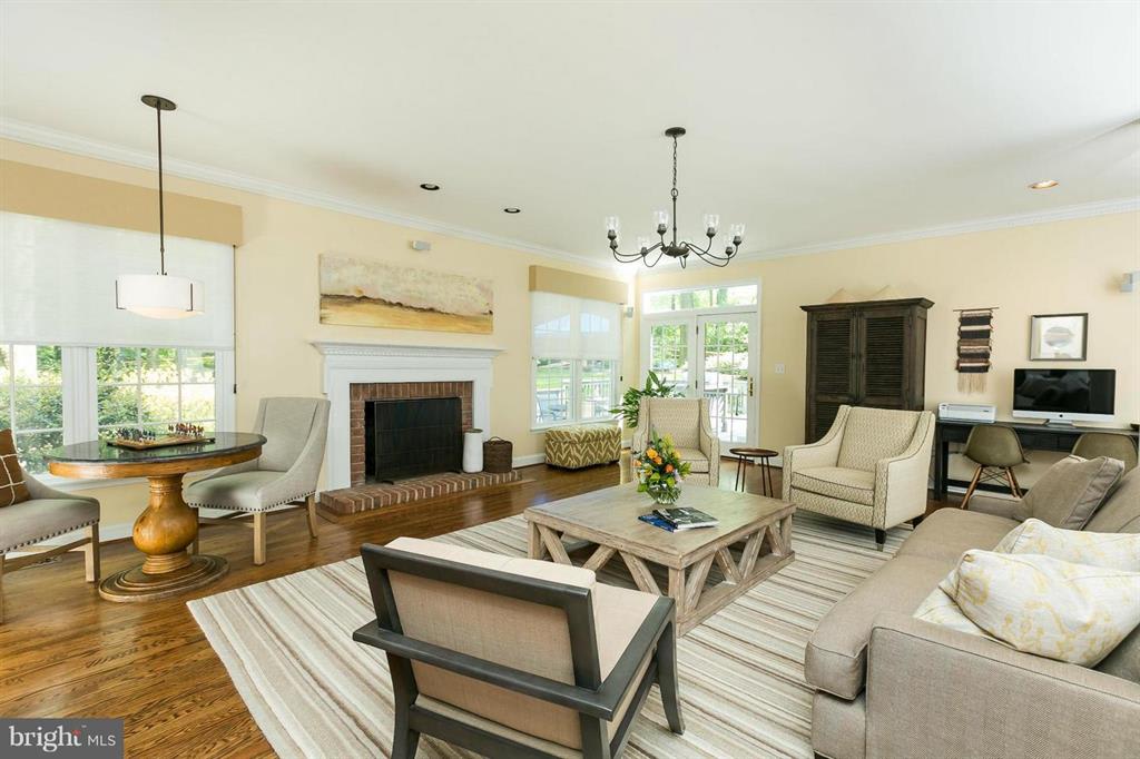 9 Sonneborn Ln