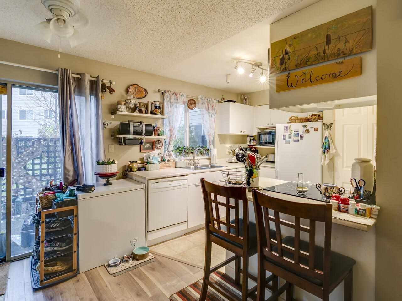 B108-40120 Willow Cres