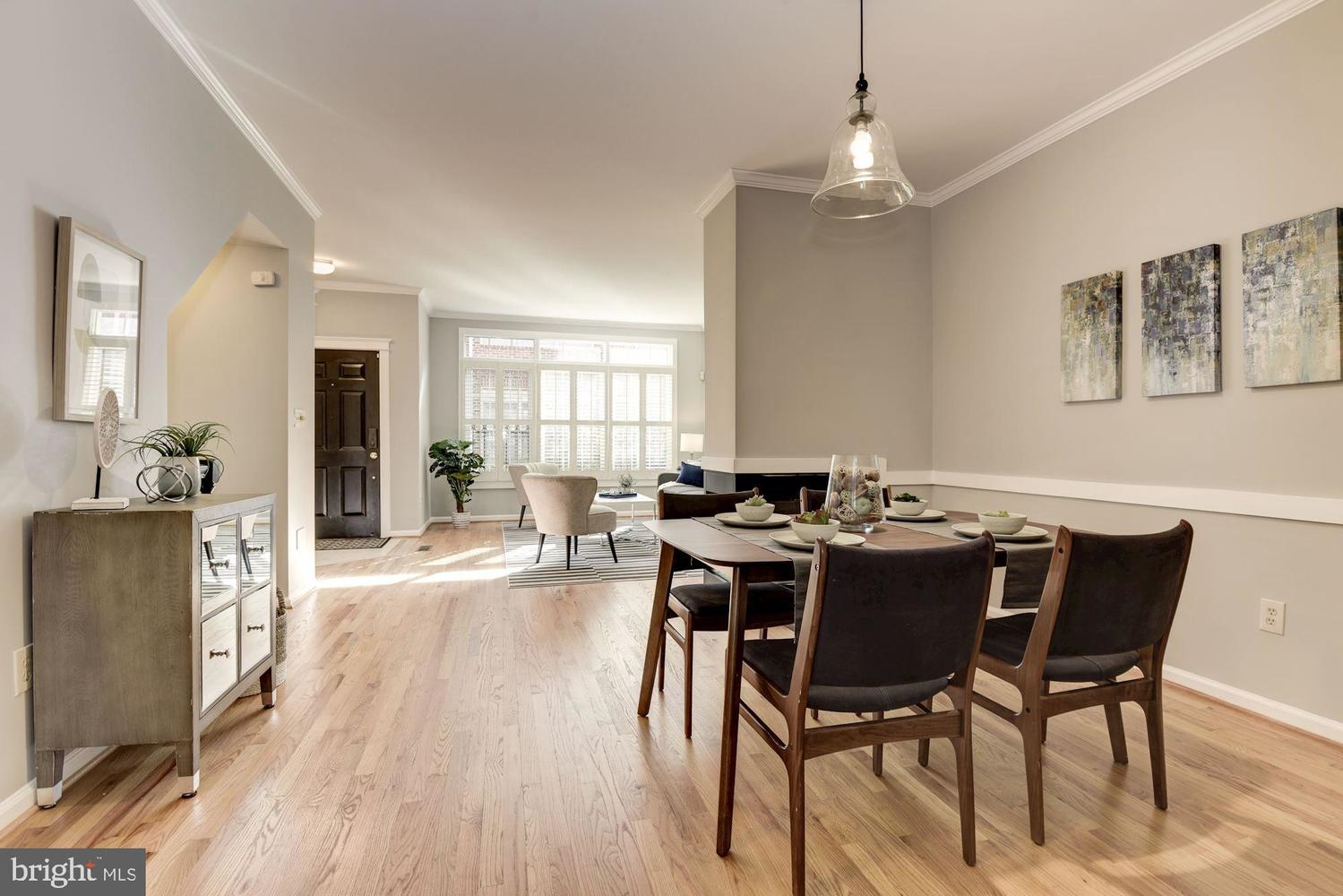 1505 North Colonial Ter