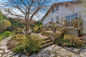 1636 Hollywood Cres