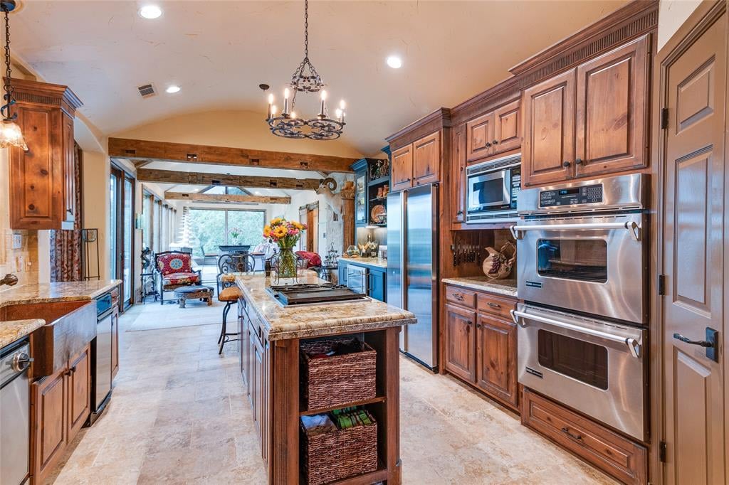 2907 Peninsula Dr