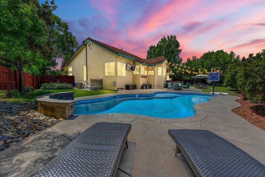 108 Chenery Court