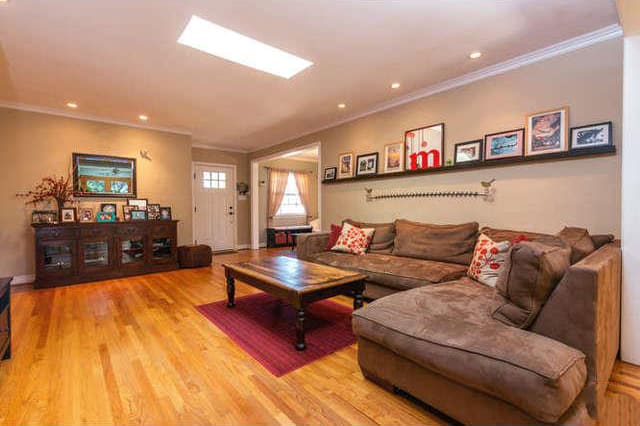 14740 McCormick St Sherman Oaks, CA