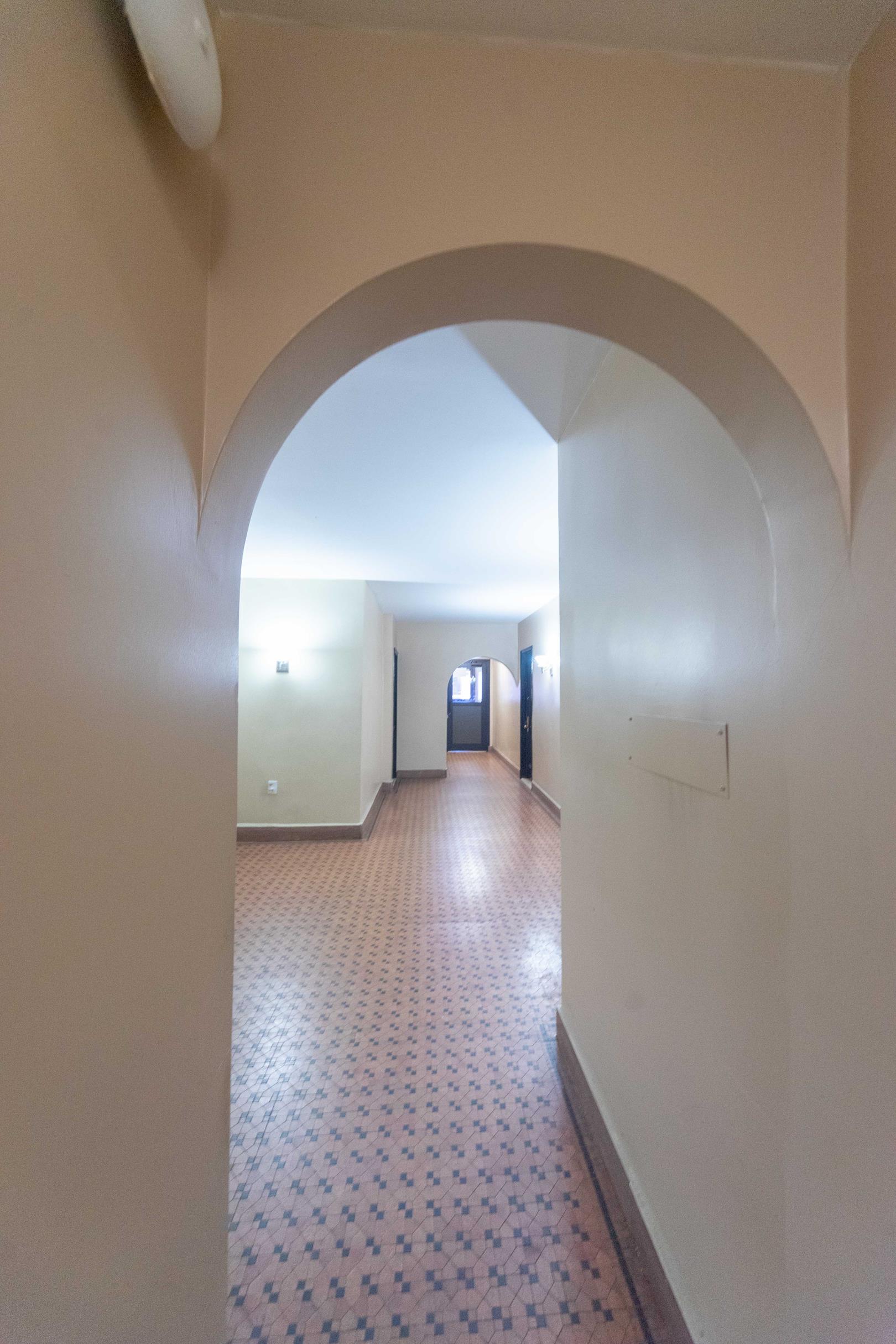 210 East 38th Street, Apt 4-E