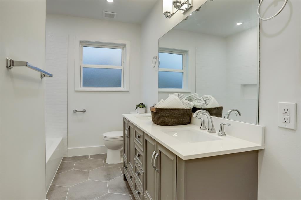 4319 Sarong Dr. 