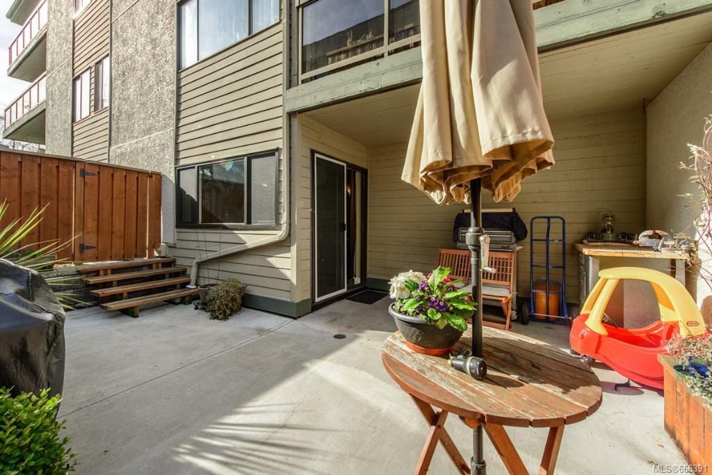 108-2757 Quadra St