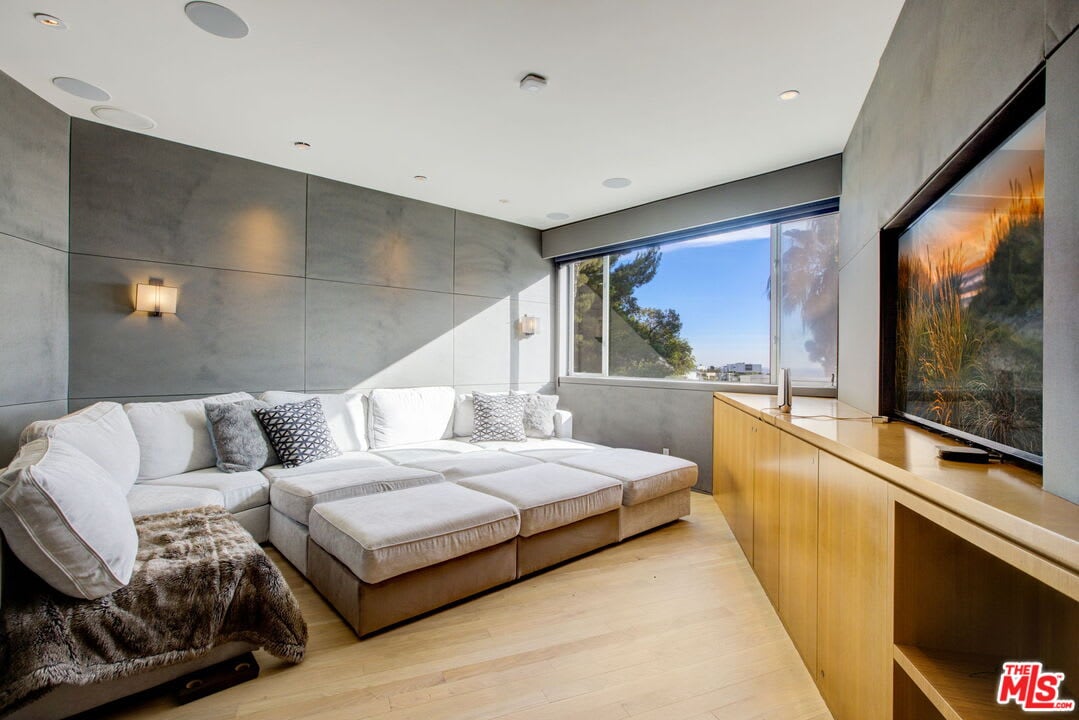Ridge Villa