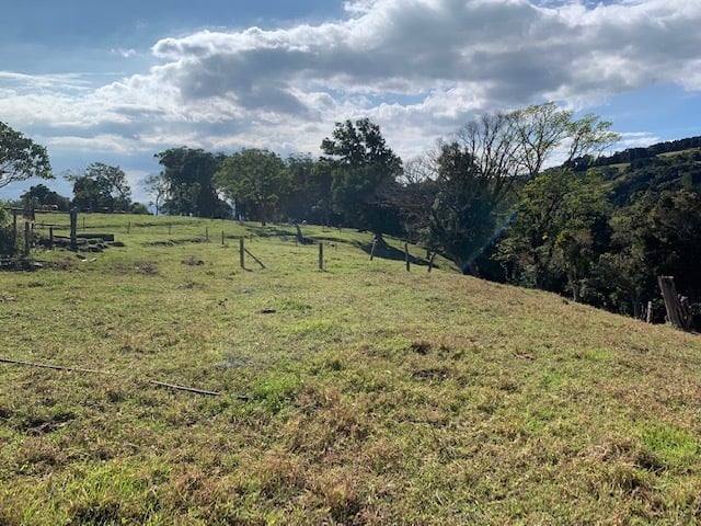 Vast Mountain Farm Acreage, Heredia