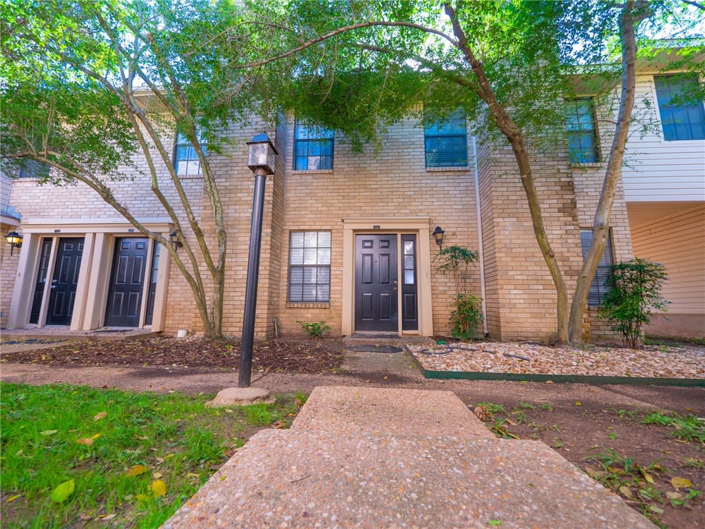 8400 Jamestown Dr #422